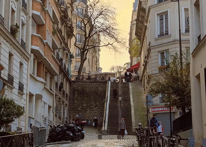 Apartment Cozy Nest - Montmartre Caulaincourt Paris
